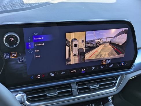 Used 2026 Chevrolet Equinox EV LT w/ LPO, All-Weather Mat Package image 17