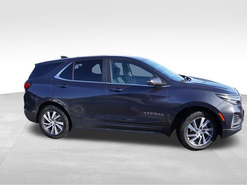 Certified 2022 Chevrolet Equinox LT image 2