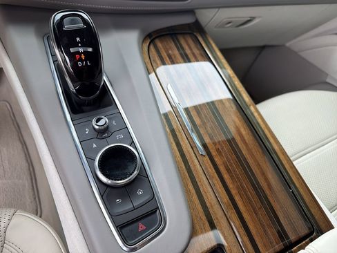 Certified 2023 Cadillac Escalade Premium Luxury Platinum AWD/4WD image 27