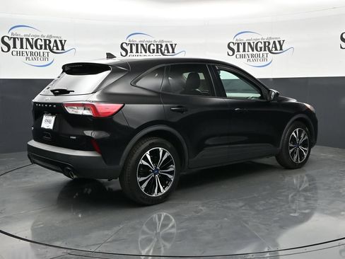 Used 2022 Ford Escape SE w/ SE Sport Appearance Package FWD image 9