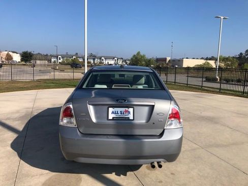 Used 2007 Ford Fusion SE image 4