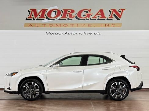 Used 2023 Lexus UX 250h Premium AWD image 6