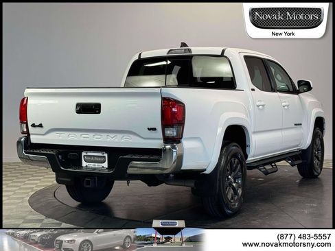 Used 2023 Toyota Tacoma SR5 AWD/4WD image 8