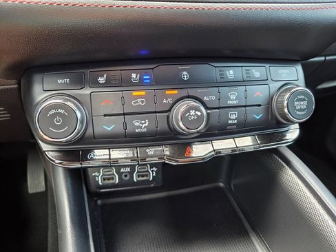 Certified 2024 Dodge Durango GT RWD image 29