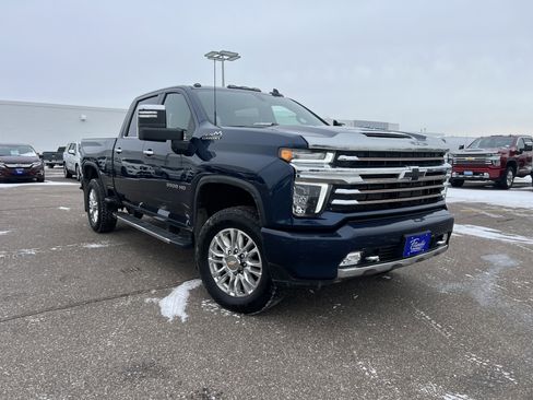 Certified 2022 Chevrolet Silverado 3500 High Country w/ Z71 Off-Road Package image 2