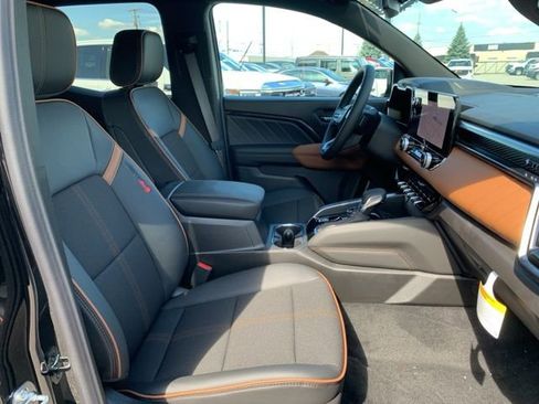 New 2025 GMC Canyon AT4 image 29