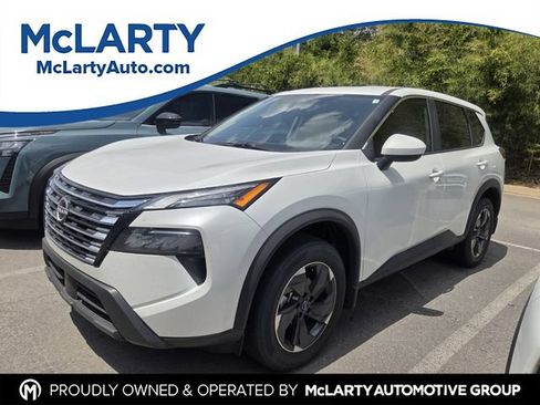 Used 2026 Nissan Rogue SV FWD image 1