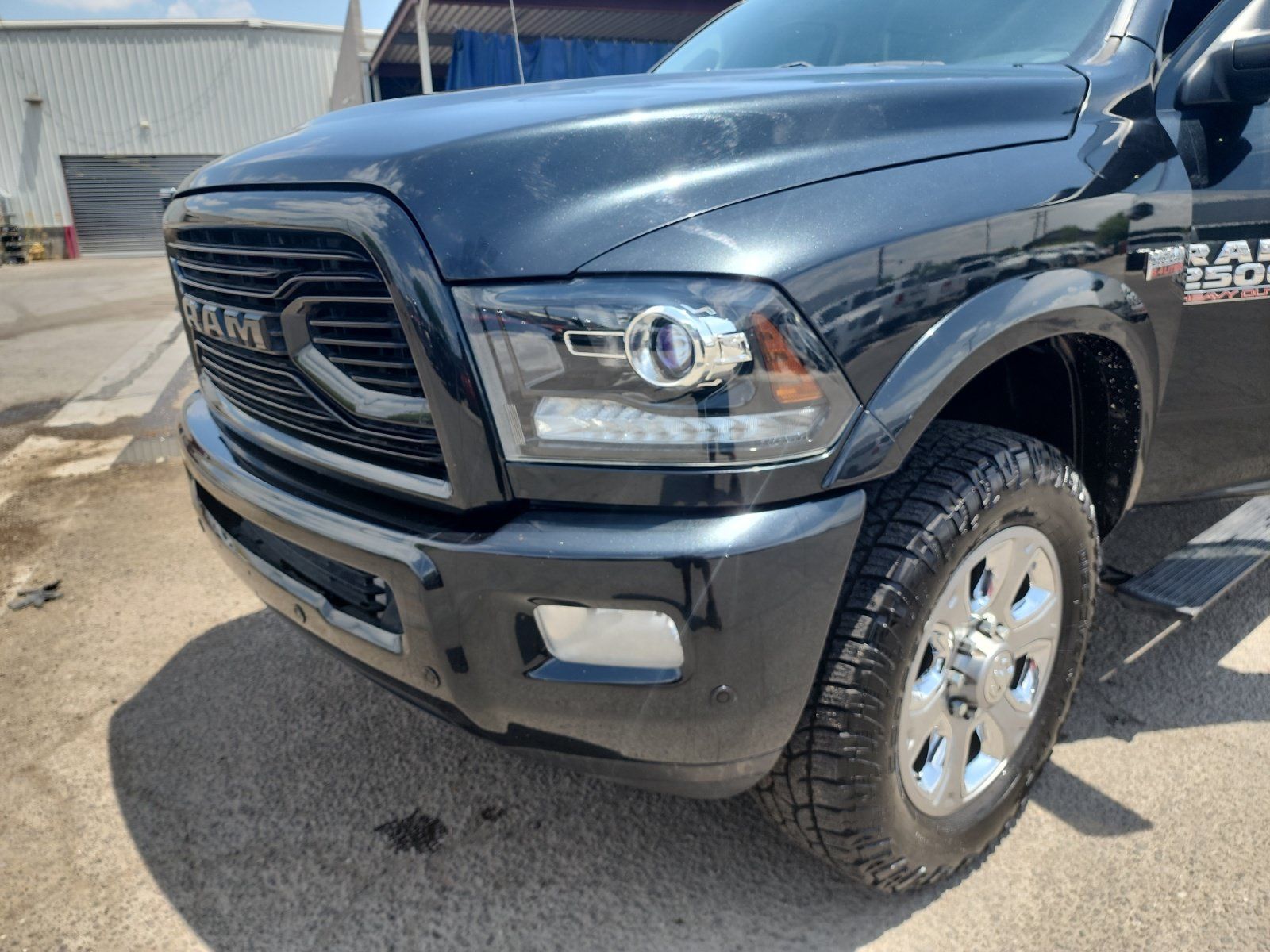 Used 2018 RAM 2500 Laramie w/ Sport Appearance Group AWD/4WD image 11