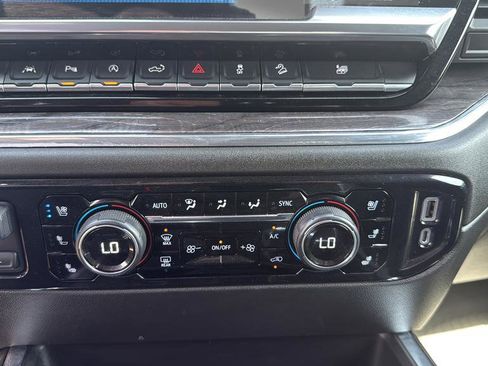 Used 2023 Chevrolet Silverado 1500 LTZ AWD/4WD image 33
