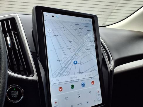 Used 2024 Ford Edge SEL image 8