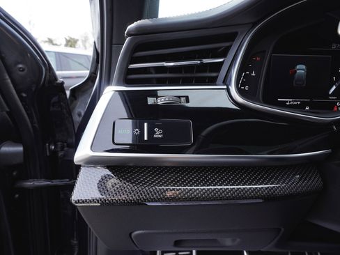 Used 2020 Audi SQ7 Prestige image 17