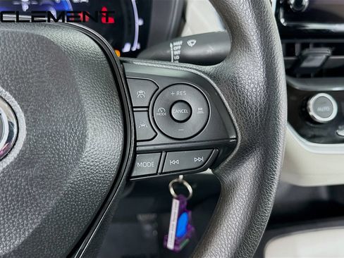 Used 2026 Toyota Corolla LE FWD image 17