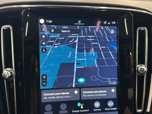 Used 2026 Volvo XC40 B5 Ultra w/ Protection Package Premier image 16