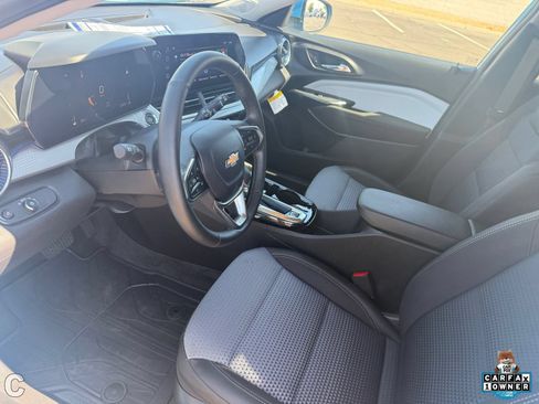 Used 2026 Chevrolet Trax LT w/ LT Convenience Package FWD image 21