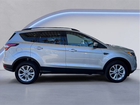 Used 2018 Ford Escape SE w/ SE Sync 3 Package FWD image 7