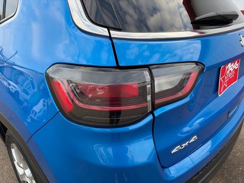 Used 2022 Jeep Compass Latitude w/ Sun and Sound Group AWD/4WD image 20