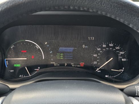 Used 2025 Toyota Sienna XLE FWD image 18