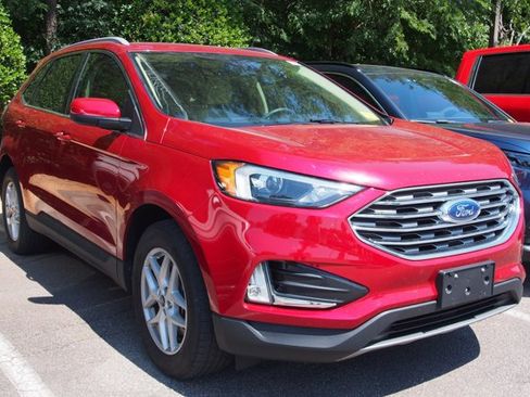Certified 2022 Ford Edge SEL w/ Convenience Package AWD/4WD image 2