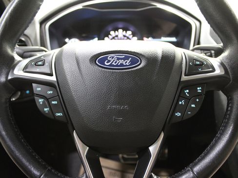 Used 2018 Ford Fusion Titanium image 10