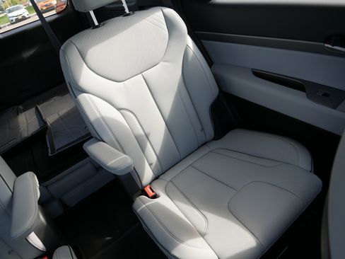 Used 2025 Hyundai Palisade SEL AWD/4WD image 14