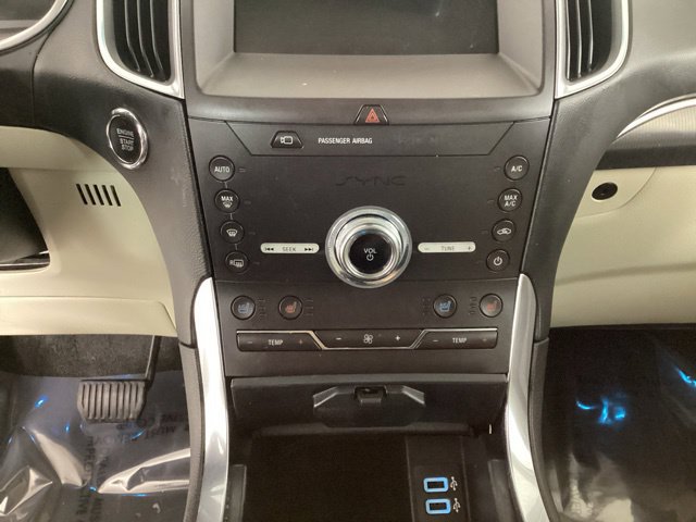 Used 2020 Ford Edge Titanium AWD/4WD image 19