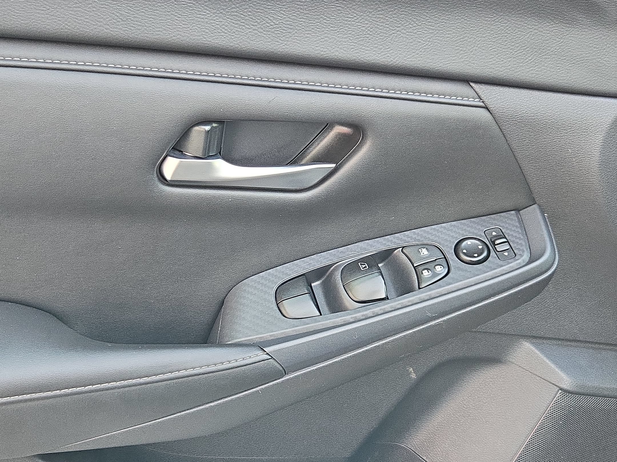 Used 2024 Nissan Sentra SV FWD image 21