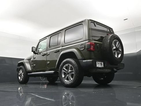 Used 2022 Jeep Wrangler Unlimited Sahara w/ LED Lighting Group AWD/4WD image 22