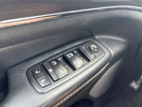 Used 2014 Jeep Grand Cherokee Limited w/ Trailer Tow Group IV AWD/4WD image 21