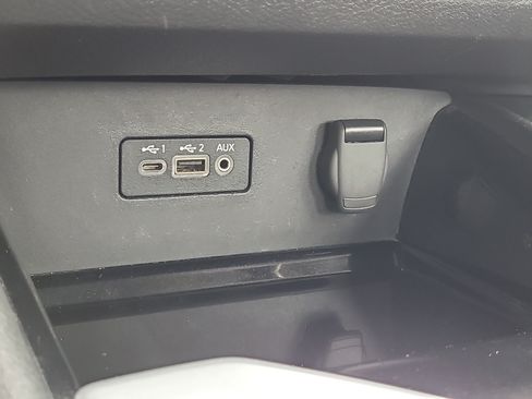Used 2024 Nissan Altima 2.5 SV FWD image 25