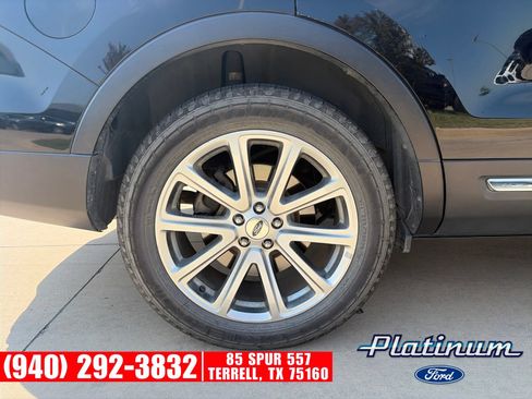 Used 2017 Ford Explorer Limited FWD image 9
