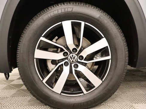 Certified 2022 Volkswagen Atlas SE image 7