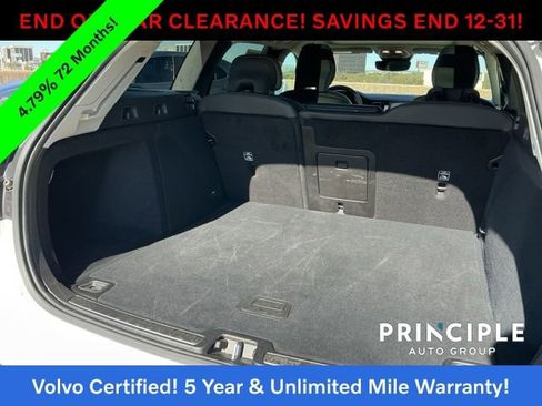 Certified 2025 Volvo V60 B5 Cross Country Plus image 32