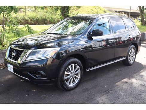Used 2013 Nissan Pathfinder SV AWD/4WD image 1