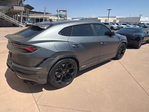 Used 2024 Lamborghini Urus Performante AWD/4WD image 5