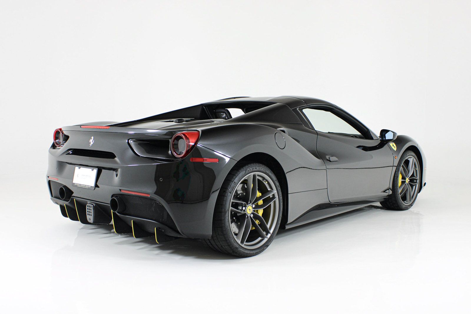 Certified 2017 Ferrari 488 Spider RWD image 11