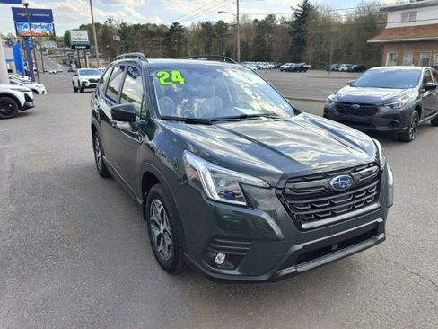 Certified 2024 Subaru Forester Premium AWD/4WD image 5