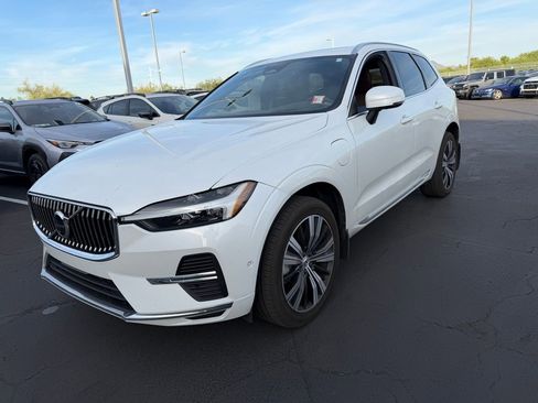Used 2023 Volvo XC60 T8 Ultimate AWD/4WD image 3