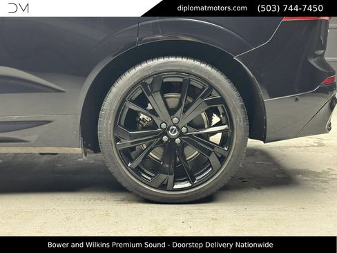 Used 2024 Volvo XC60 T8 Ultimate w/ Protection Package Premier image 43