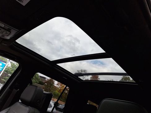 Used 2021 GMC Yukon Denali w/ Denali Ultimate Package image 16