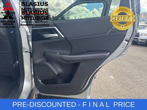 Used 2024 Mitsubishi Outlander SE AWD/4WD image 37