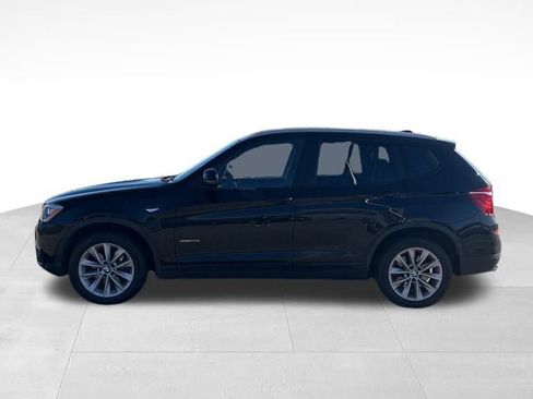 Used 2017 BMW X3 xDrive28i image 4