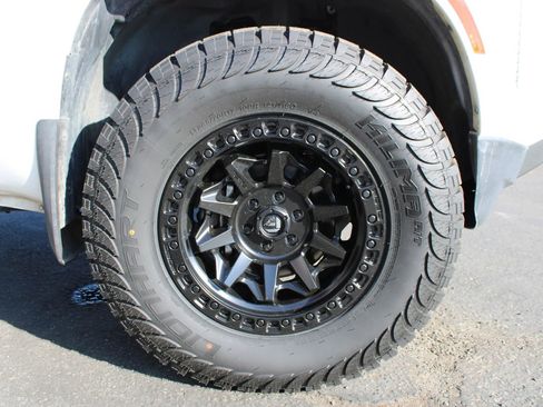 Used 2022 Nissan Frontier SV image 10