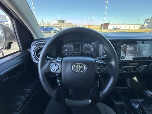 Used 2020 Toyota Tacoma SR w/ SR Convenience Package image 14
