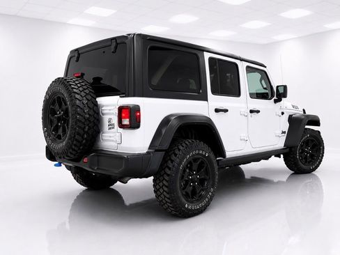 Used 2023 Jeep Wrangler Unlimited w/ Cold Weather Group AWD/4WD image 6