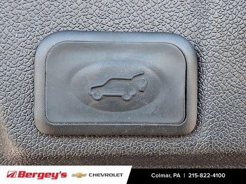 Used 2013 Chevrolet Traverse LT image 32