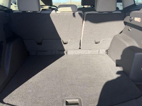 Used 2017 Ford Escape SE w/ SE Cold Weather Package image 6