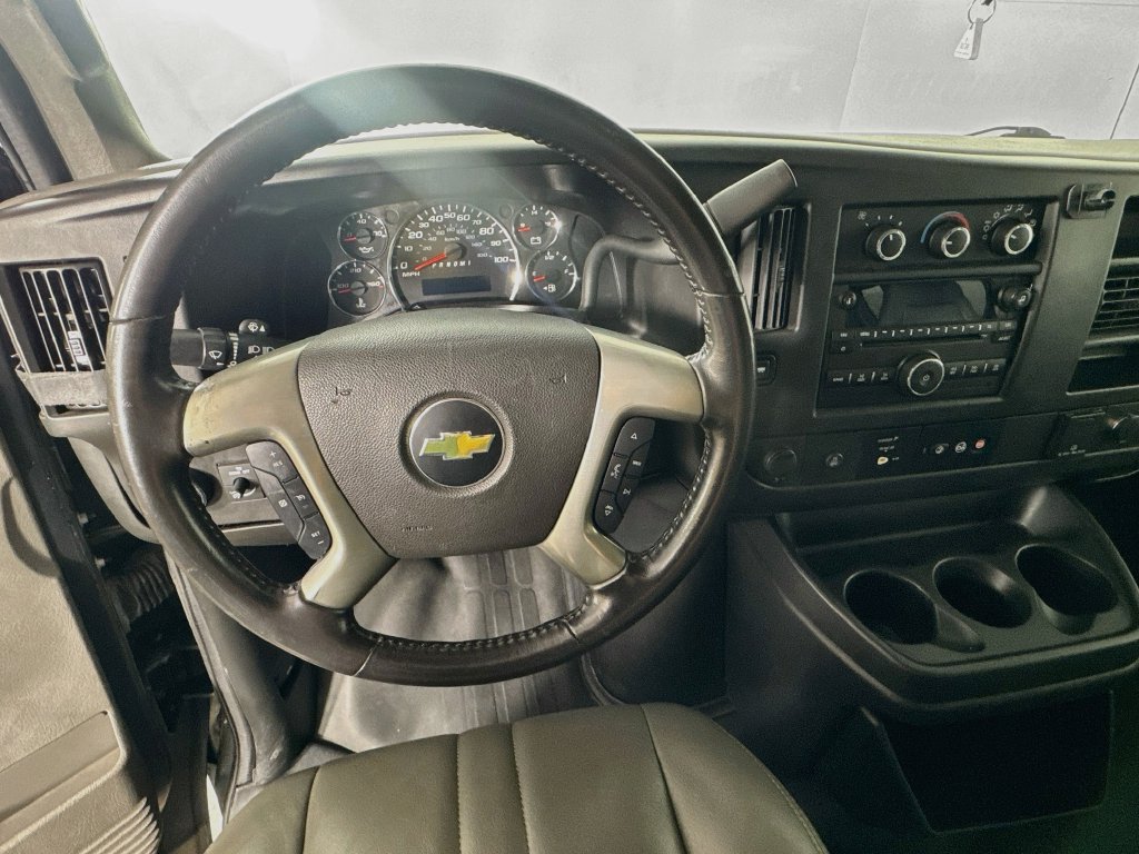 Used 2017 Chevrolet Express 3500 LS RWD image 11