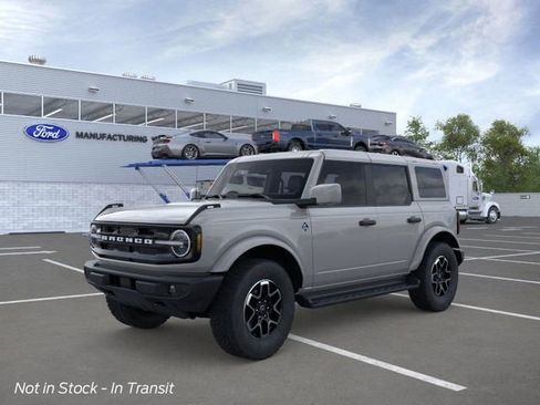 New 2026 Ford Bronco Outer Banks AWD/4WD image 1