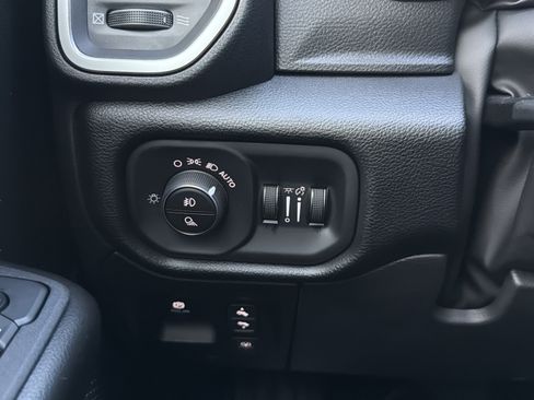 New 2026 RAM 1500 Big Horn AWD/4WD image 32