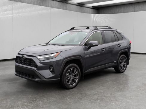 Used 2025 Toyota RAV4 XLE Premium w/ Weather Package AWD/4WD image 3
